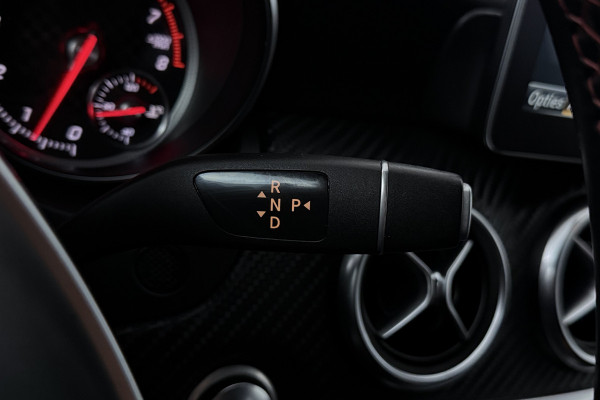 Mercedes-Benz A-Klasse 160 Ambition (NAVIGATIE, CRUISE CONTROL, PARKEERSENSOREN)