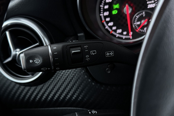 Mercedes-Benz A-Klasse 160 Ambition (NAVIGATIE, CRUISE CONTROL, PARKEERSENSOREN)