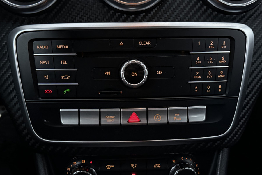 Mercedes-Benz A-Klasse 160 Ambition (NAVIGATIE, CRUISE CONTROL, PARKEERSENSOREN)