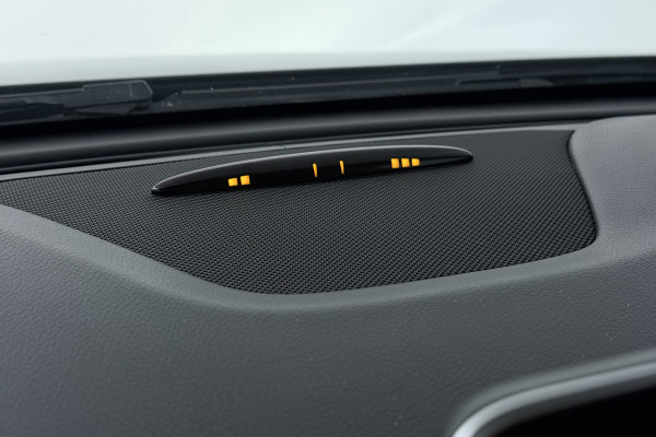 Mercedes-Benz A-Klasse 160 Ambition (NAVIGATIE, CRUISE CONTROL, PARKEERSENSOREN)