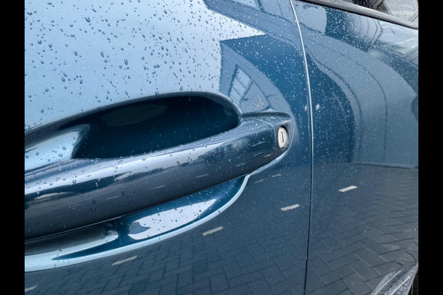 Peugeot 3008 1.6 HYbrid 225 360°Camera Nav