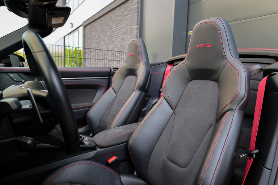Porsche 911 Cabrio 3.0 Carrera 4 GTS | UNIEK! | TECHART | VOL! | FULL-PPF | LIFT | 360 | MEMORY | BOSE |