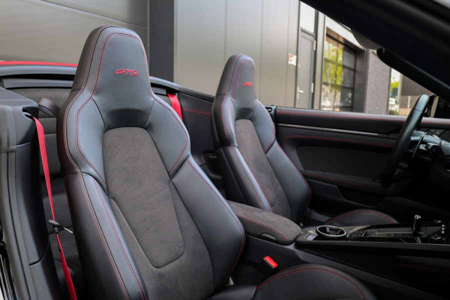 Porsche 911 Cabrio 3.0 Carrera 4 GTS | UNIEK! | TECHART | VOL! | FULL-PPF | LIFT | 360 | MEMORY | BOSE |