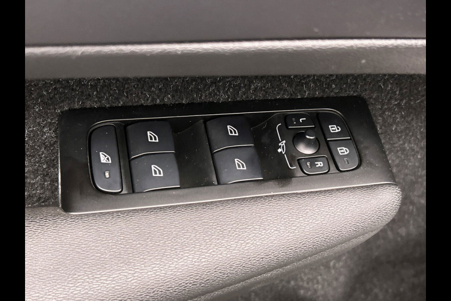 Volvo XC40 1.5 T4 Recharge | PHEV | Navigatie | Climate | 1e Eigenaar