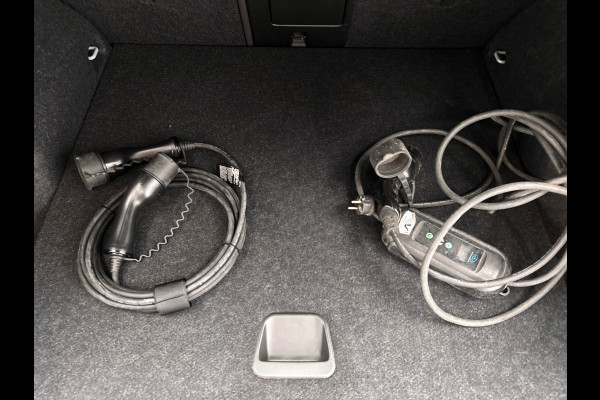 Volvo XC40 1.5 T4 Recharge | PHEV | Navigatie | Climate | 1e Eigenaar