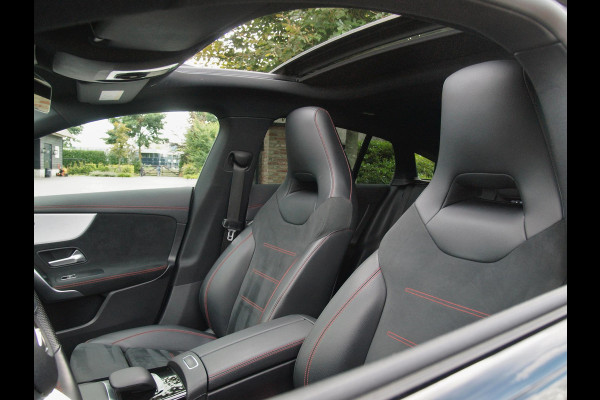 Mercedes-Benz CLA-Klasse Shooting Brake 200 Business Solution AMG | Panoramadak | Camera | Sfeerverlichting | Apple Carplay | Burmester |