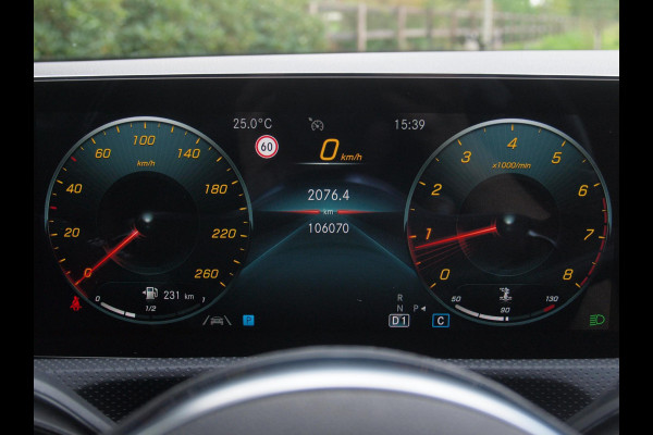 Mercedes-Benz CLA-Klasse Shooting Brake 200 Business Solution AMG | Panoramadak | Camera | Sfeerverlichting | Apple Carplay | Burmester |