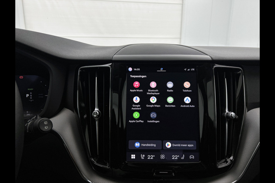 Volvo XC60 2.0 T6 Plug-in LongRange / AWD Plus Bright / Trekhaak / Panoramadak / Pdc+Camera / NL.Auto / Stoel-Stuurverwarming / Apk 02-2028