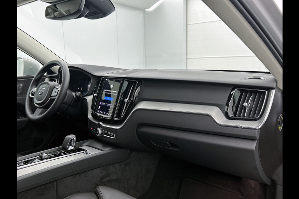 Volvo XC60 2.0 T6 Plug-in LongRange / AWD Plus Bright / Trekhaak / Panoramadak / Pdc+Camera / NL.Auto / Stoel-Stuurverwarming / Apk 02-2028