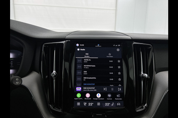 Volvo XC60 2.0 T6 Plug-in LongRange / AWD Plus Bright / Trekhaak / Panoramadak / Pdc+Camera / NL.Auto / Stoel-Stuurverwarming / Apk 02-2028