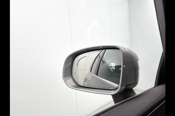 Volvo XC60 2.0 T6 Plug-in LongRange / AWD Plus Bright / Trekhaak / Panoramadak / Pdc+Camera / NL.Auto / Stoel-Stuurverwarming / Apk 02-2028