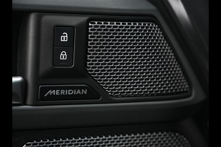 Land Rover Defender 110 2.0 P400e 110 X-Dynamic HSE | Panoramadak | NL-Auto | Dealeronderhouden | Meridian Sound | HUD | 360 Camera | Luchtvering | Stoelverwarming + Ventilatie  | Memory Seats | Trekhaak | Koelbox | Ambiance Interieur |