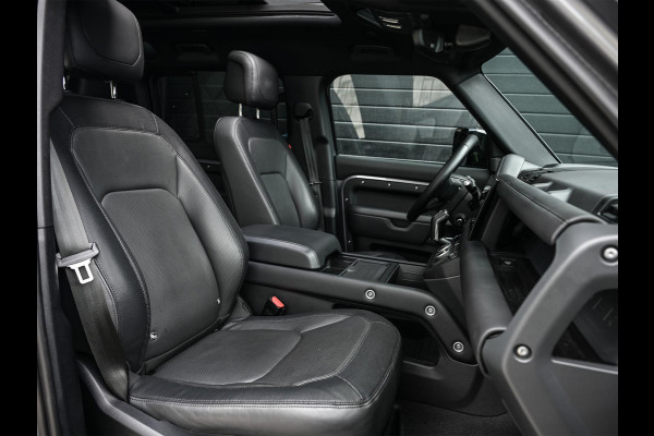 Land Rover Defender 110 2.0 P400e 110 X-Dynamic HSE | Panoramadak | NL-Auto | Dealeronderhouden | Meridian Sound | HUD | 360 Camera | Luchtvering | Stoelverwarming + Ventilatie  | Memory Seats | Trekhaak | Koelbox | Ambiance Interieur |