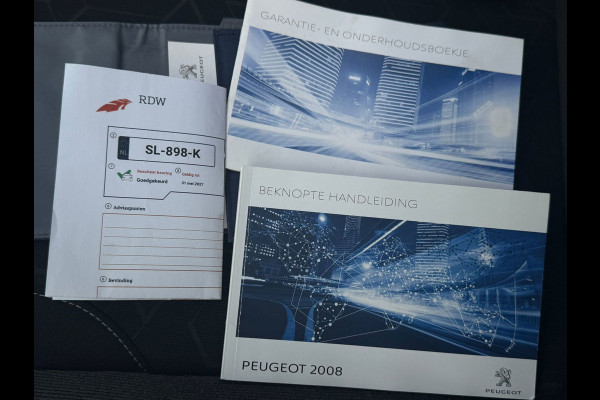 Peugeot 2008 1.2 PureTech Blue Lion, panoramadak, navigatie, 1 e eigenaar, NL auto met nationale auto pas