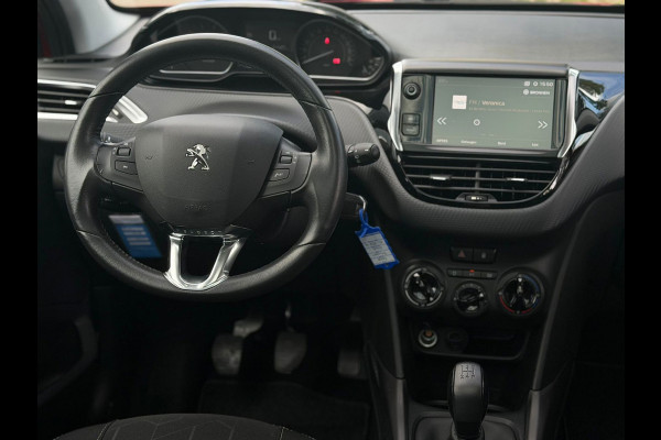 Peugeot 2008 1.2 PureTech Blue Lion, panoramadak, navigatie, 1 e eigenaar, NL auto met nationale auto pas