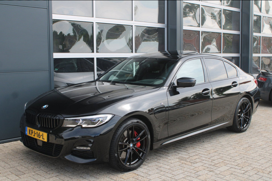 BMW 3-serie 330e M-Sport Shadow | Pano | Laser | Memory | HUD | 360 | ACC