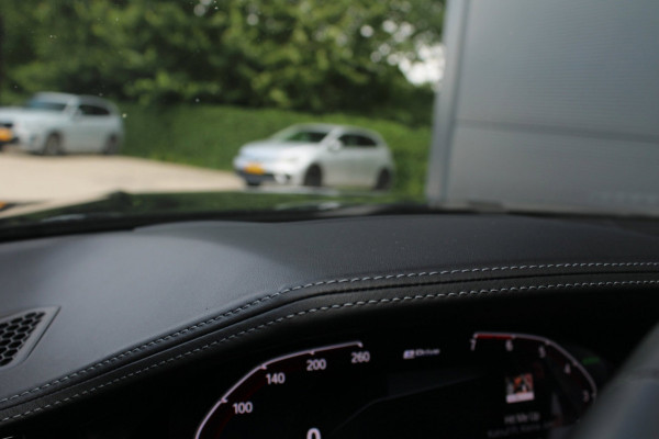 BMW 3-serie 330e M-Sport Shadow | Pano | Laser | Memory | HUD | 360 | ACC