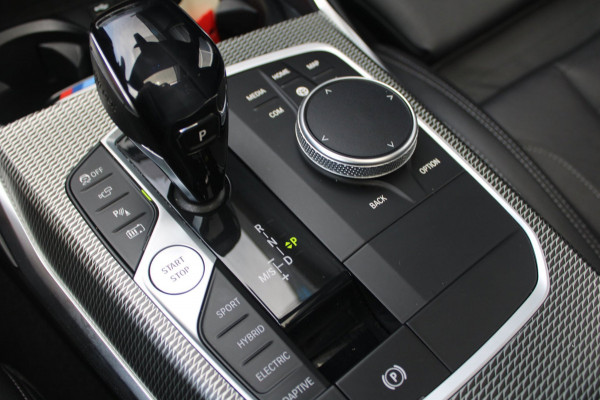 BMW 3-serie 330e M-Sport Shadow | Pano | Laser | Memory | HUD | 360 | ACC
