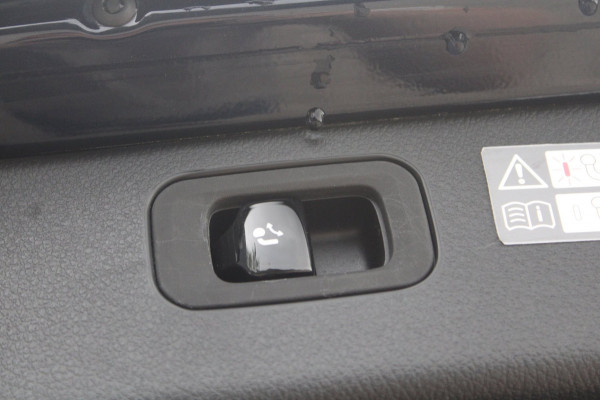 Mercedes-Benz C-Klasse Estate 300 d 265pk AMG Line | Pano | HUD| Digital light | 360 | ACC