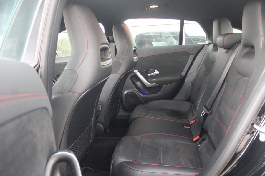 Mercedes-Benz CLA-Klasse Shooting Brake 200 AMG Line | Sfeer | Stoelverwarming | Blind spot