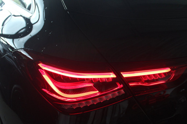 Mercedes-Benz CLA-Klasse Shooting Brake 200 AMG Line | Sfeer | Stoelverwarming | Blind spot