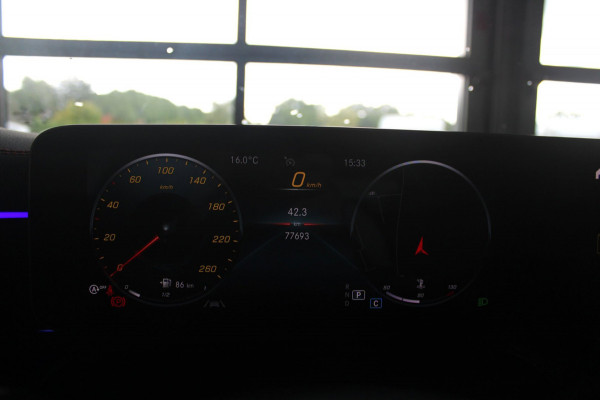 Mercedes-Benz CLA-Klasse Shooting Brake 200 AMG Line | Sfeer | Stoelverwarming | Blind spot