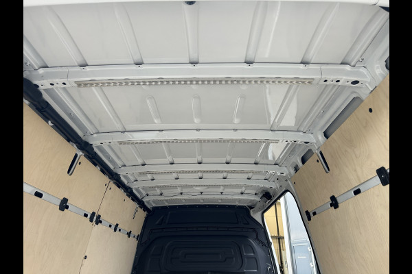 Mercedes-Benz Sprinter 314 CDI L2 H2 MBUX / Trekhaak / Camera / Carplay navigatie / Airco / 270 Graden achterdeuren