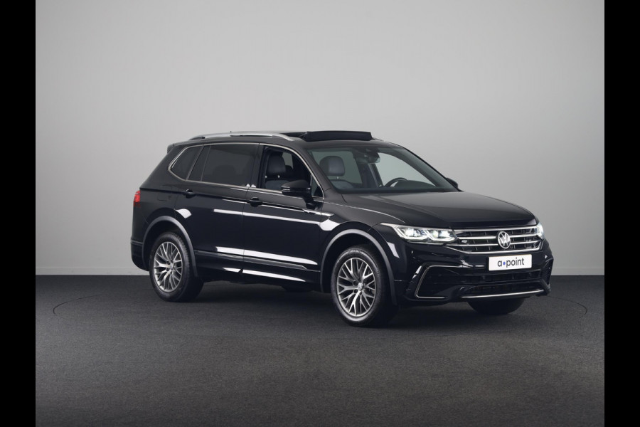Volkswagen Tiguan Allspace 1.5 TSI R-Line Business+ 7p. |150 pk Automaat (DSG) |R-line  | Navigatie | Matrix LED koplampen | Stoel + Stuur verwarming| Panoramadak | Achteruit rijcamera | Parkeersensoren