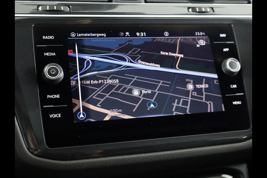 Volkswagen Tiguan Allspace 1.5 TSI R-Line Business+ 7p. |150 pk Automaat (DSG) |R-line  | Navigatie | Matrix LED koplampen | Stoel + Stuur verwarming| Panoramadak | Achteruit rijcamera | Parkeersensoren