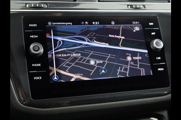 Volkswagen Tiguan Allspace 1.5 TSI R-Line Business+ 7p. |150 pk Automaat (DSG) |R-line  | Navigatie | Matrix LED koplampen | Stoel + Stuur verwarming| Panoramadak | Achteruit rijcamera | Parkeersensoren