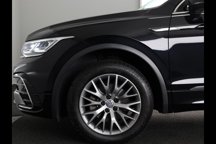 Volkswagen Tiguan Allspace 1.5 TSI R-Line Business+ 7p. |150 pk Automaat (DSG) |R-line  | Navigatie | Matrix LED koplampen | Stoel + Stuur verwarming| Panoramadak | Achteruit rijcamera | Parkeersensoren