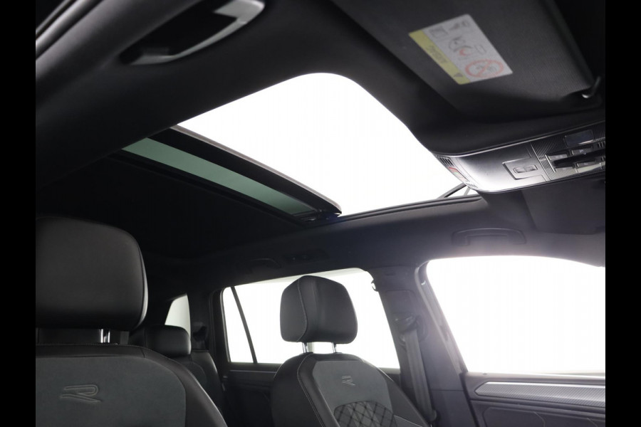 Volkswagen Tiguan Allspace 1.5 TSI R-Line Business+ 7p. |150 pk Automaat (DSG) |R-line  | Navigatie | Matrix LED koplampen | Stoel + Stuur verwarming| Panoramadak | Achteruit rijcamera | Parkeersensoren