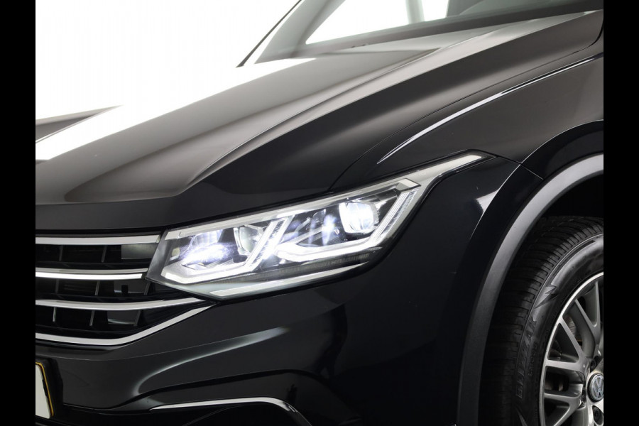Volkswagen Tiguan Allspace 1.5 TSI R-Line Business+ 7p. |150 pk Automaat (DSG) |R-line  | Navigatie | Matrix LED koplampen | Stoel + Stuur verwarming| Panoramadak | Achteruit rijcamera | Parkeersensoren
