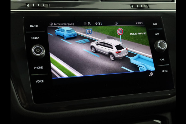Volkswagen Tiguan Allspace 1.5 TSI R-Line Business+ 7p. |150 pk Automaat (DSG) |R-line  | Navigatie | Matrix LED koplampen | Stoel + Stuur verwarming| Panoramadak | Achteruit rijcamera | Parkeersensoren