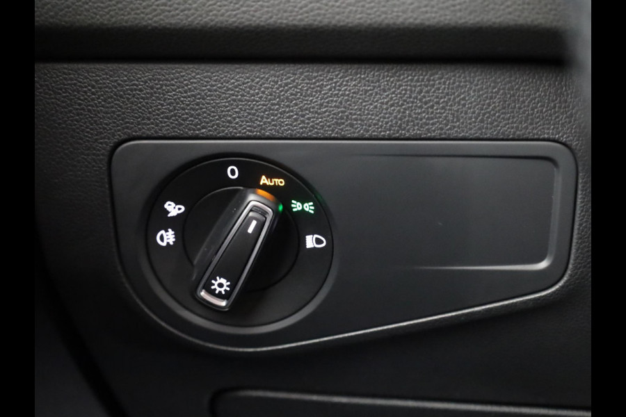 Volkswagen Tiguan Allspace 1.5 TSI R-Line Business+ 7p. |150 pk Automaat (DSG) |R-line  | Navigatie | Matrix LED koplampen | Stoel + Stuur verwarming| Panoramadak | Achteruit rijcamera | Parkeersensoren