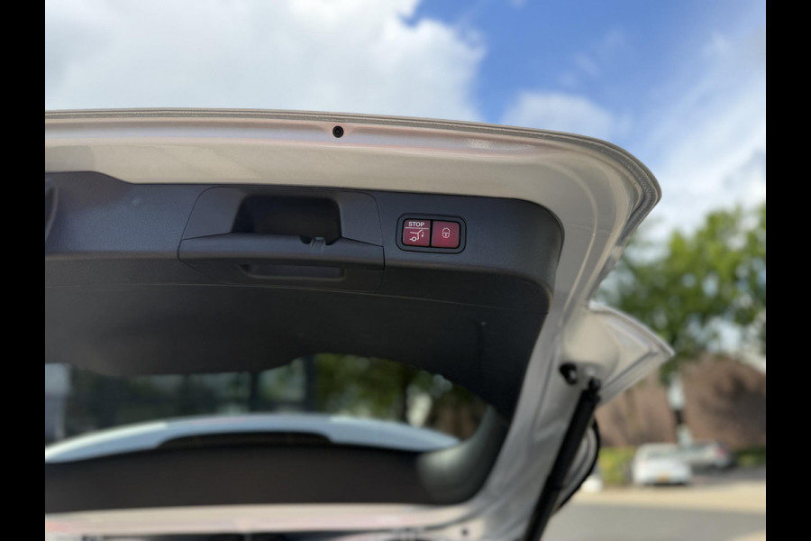 Mercedes-Benz EQB 300 4MATIC AMG Line 7p. 67 kWh | SOH 98% | NIGHT PAKKET | 360 CAMERA| 7 PERSOONS | RIJKLAAR + 12 MND BOVAG GARANTIE | STOEL VERWARMING | DODE HOEK |