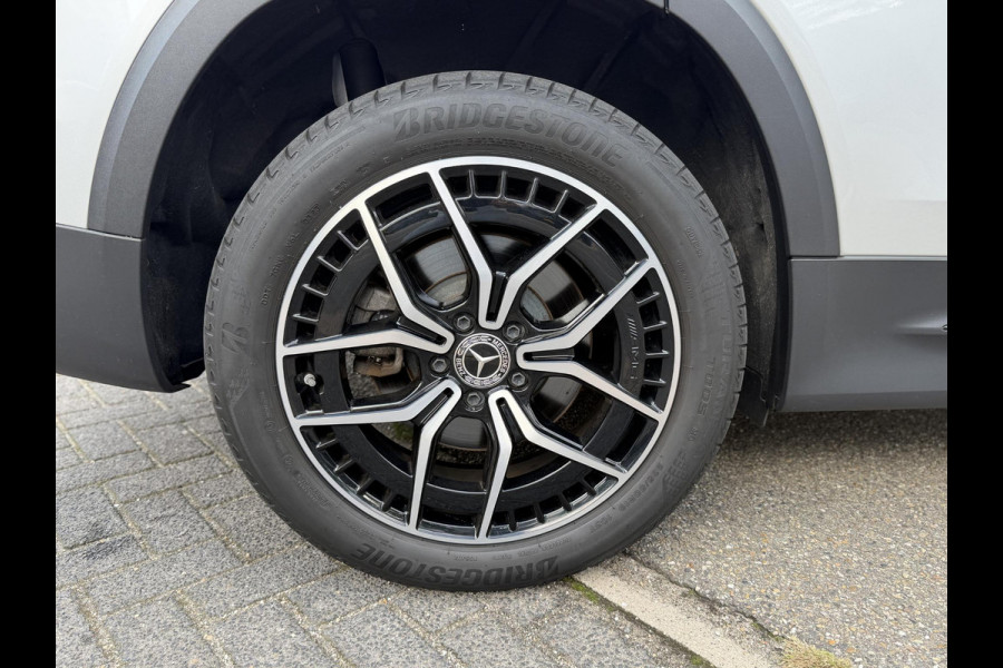 Mercedes-Benz EQB 300 4MATIC AMG Line 7p. 67 kWh | SOH 98% | NIGHT PAKKET | 360 CAMERA| 7 PERSOONS | RIJKLAAR + 12 MND BOVAG GARANTIE | STOEL VERWARMING | DODE HOEK |
