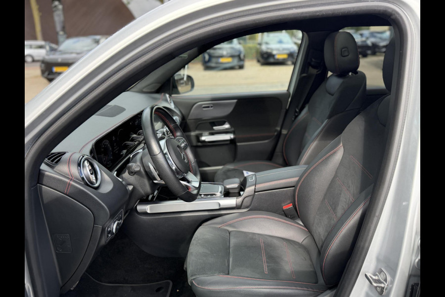 Mercedes-Benz EQB 300 4MATIC AMG Line 7p. 67 kWh | SOH 98% | NIGHT PAKKET | 360 CAMERA| 7 PERSOONS | RIJKLAAR + 12 MND BOVAG GARANTIE | STOEL VERWARMING | DODE HOEK |