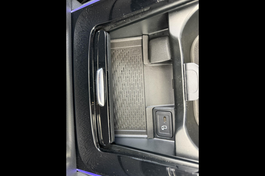 Mercedes-Benz EQB 300 4MATIC AMG Line 7p. 67 kWh | SOH 98% | NIGHT PAKKET | 360 CAMERA| 7 PERSOONS | RIJKLAAR + 12 MND BOVAG GARANTIE | STOEL VERWARMING | DODE HOEK |