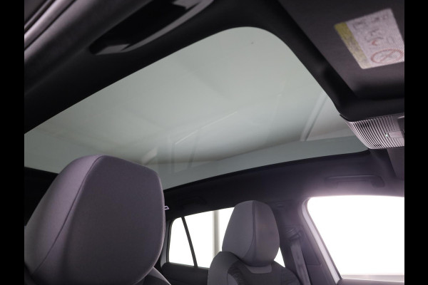 Volkswagen ID.4 Pro 77 kWh 204 Pk | SOH 96% | Navigatie | Panoramadak | Parkeersensoren (Park assist) | Achteruitrijcamera | Matrix LED koplampen | Keyless | Comfort pakket |