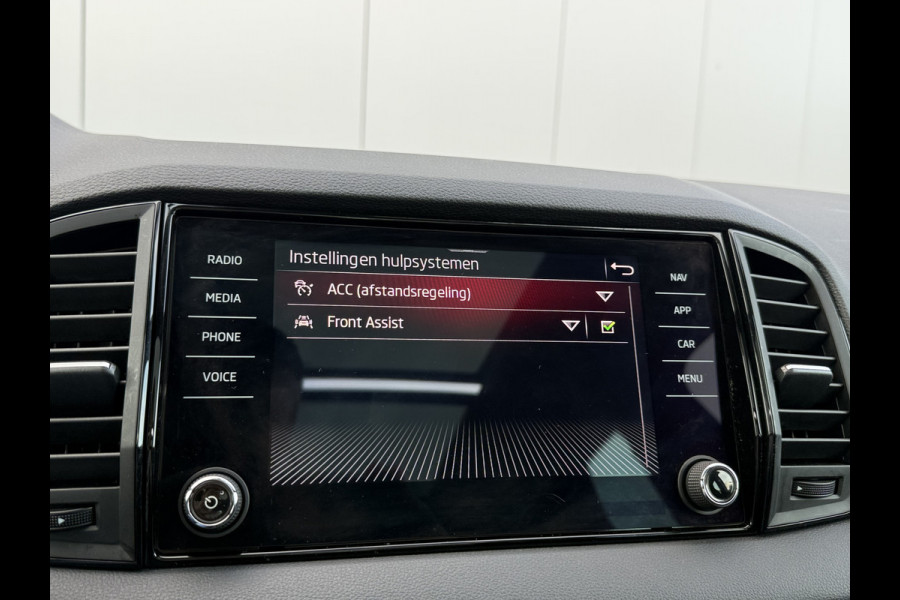 Škoda Karoq 1.5 TSI 150pk ACT DSG Sportline | Pano dak | Acc | Camera