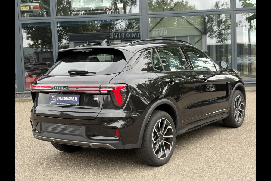 Lynk & Co 01 1.5 Core | NIEUW MODEL! | FABRIEKSGARANTIE T/M 2030! | CAMERA| STOELVERWARMING| APPLE CARPLAY| ADAPTIVE CRUISE CONTROL|