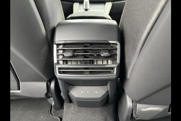 Lynk & Co 01 1.5 Core | NIEUW MODEL! | FABRIEKSGARANTIE T/M 2030! | CAMERA| STOELVERWARMING| APPLE CARPLAY| ADAPTIVE CRUISE CONTROL|