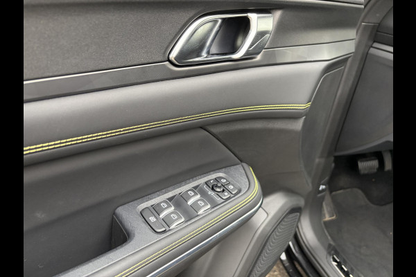 Lynk & Co 01 1.5 Core | NIEUW MODEL! | FABRIEKSGARANTIE T/M 2030! | CAMERA| STOELVERWARMING| APPLE CARPLAY| ADAPTIVE CRUISE CONTROL|