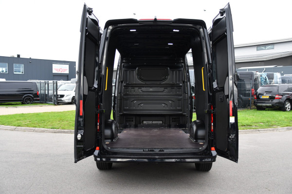 MAN TGE 3.180 35 2.0 L3H3 Black Edition Full Options! Adaptieve Cruise, Camera, Carplay, LED, 2 x Schuifdeur, Leder, Clima, Stoelverwarming, Automaat, 177pk, Uniek!
