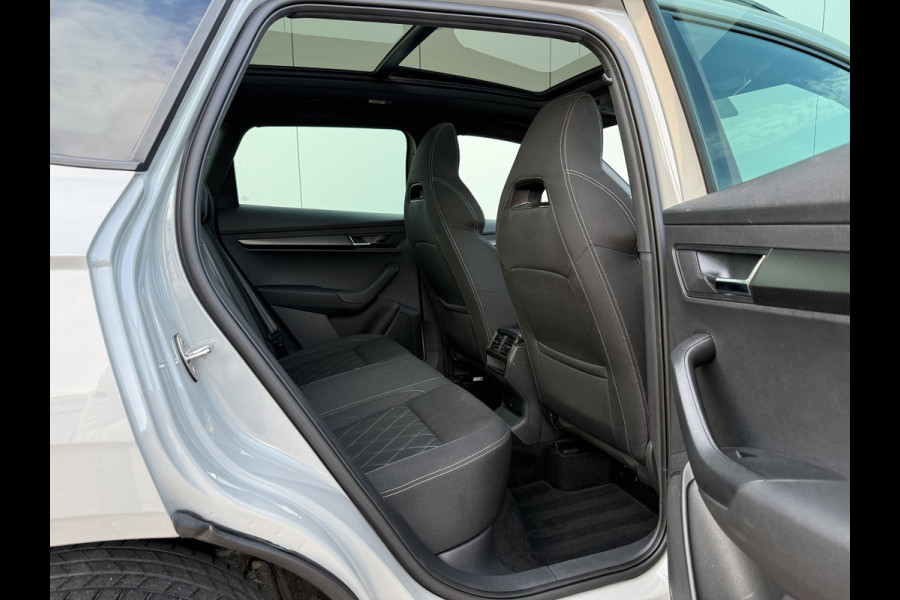 Škoda Karoq 1.5 TSI 150pk ACT DSG Sportline | Pano dak | Acc | Camera