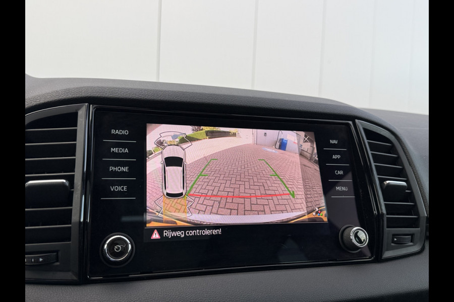 Škoda Karoq 1.5 TSI 150pk ACT DSG Sportline | Pano dak | Acc | Camera