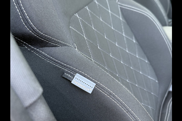 Škoda Karoq 1.5 TSI 150pk ACT DSG Sportline | Pano dak | Acc | Camera