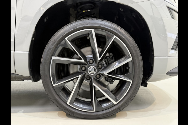 Škoda Karoq 1.5 TSI 150pk ACT DSG Sportline | Pano dak | Acc | Camera