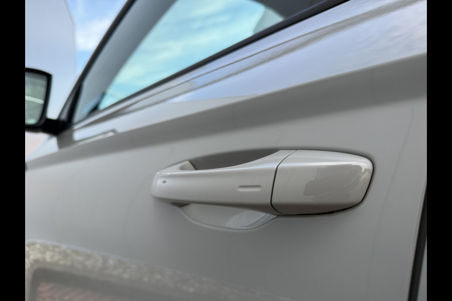 Škoda Karoq 1.5 TSI 150pk ACT DSG Sportline | Pano dak | Acc | Camera